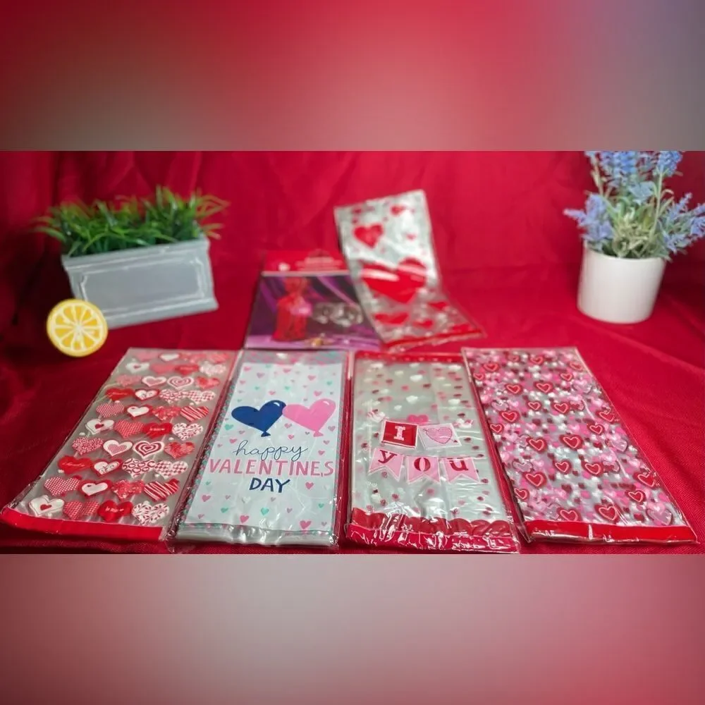 ❤️🥰❤️ + NEW! Love Theme Treat Bags  Bundle BONUS Bottle Bag Includes 100+…